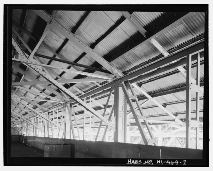 File:Detail of steel truss and column connection of roof structure, view facing southeast - U.S. Naval Base, Pearl Harbor, Lumber Storehouse, Seventh Street near Avenue E, Pearl City, HABS HI-464-7.tif