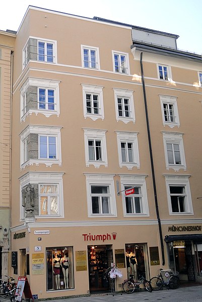 File:Dreifaltigkeitsgasse3.jpg