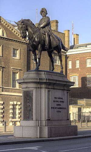 Статуя на херцог на Кеймбридж Whitehall.jpg