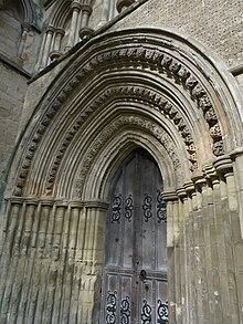 Small portal detail Dunstable priory small portal detail.jpg