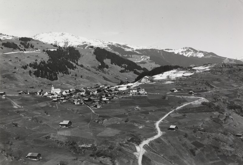 File:ETH-BIB-Breil-Brigels-LBS H1-019682 LBS H1-019682.tif