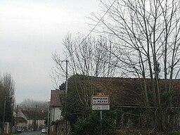 Entrée Montceaux-lès-Meaux.jpg