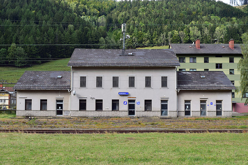 File:Erzbergbahn - ehemaliger Bahnhof Vordernberg.jpg