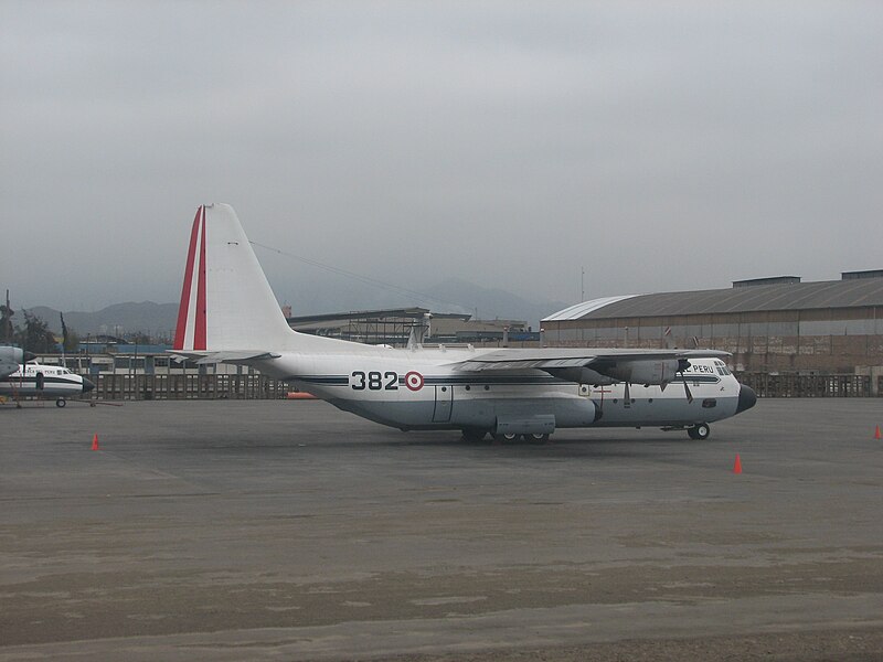 File:FAPe 382 - Lima airport - Air Group no 8- Lockheed L-100-20 Hercules-2007.jpg