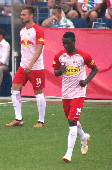 File:FC Red Bull Salzburg vs. LASK 07.jpg