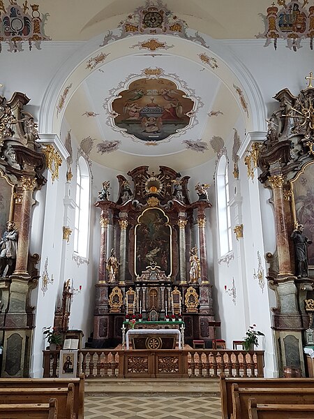 Kirche St. Stephan in Füssen, Foto: Ricardalovesmonuments, CC BY-SA 4.0, via Wikimedia Commons