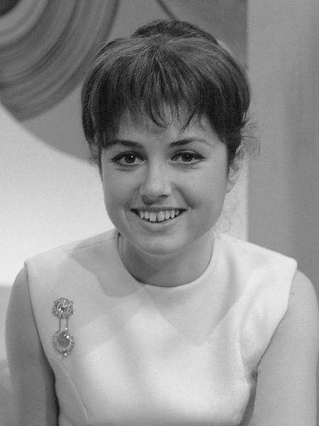 File:Gigliola Cinquetti (1966).jpg