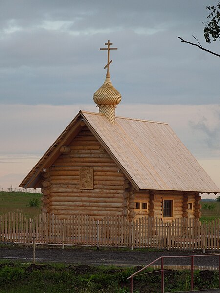 File:Glinki. Saint George church.JPG