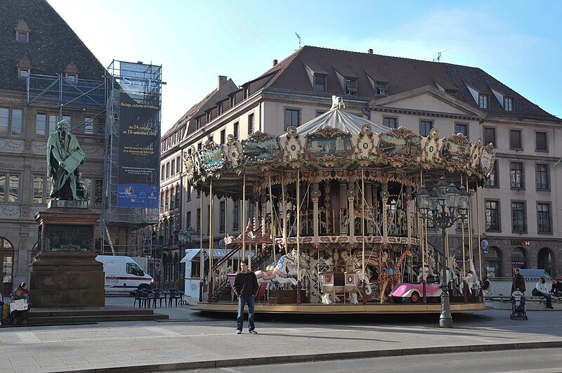 File:Gutenbergplatz in Strasbourg.jpg