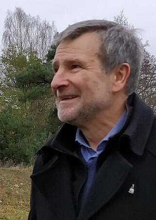 <span class="mw-page-title-main">Hartmut Oschkinat</span> German structural biologist and professor