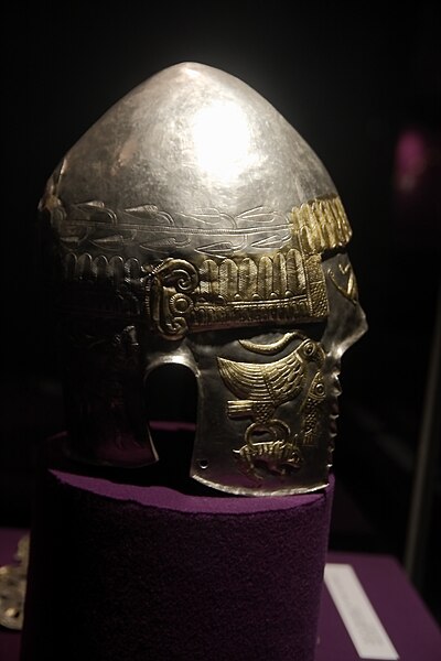 File:Helmet from Peretu treasure MNIR.jpg