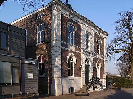 Heteren, voormalig gemeentehuis 2009-03-21 16.52.JPG