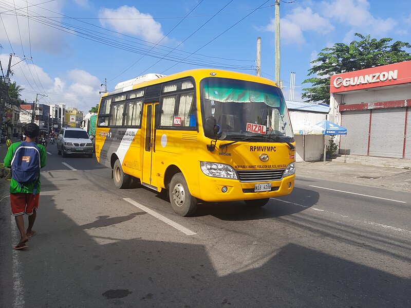 File:Higer KLQ6608 Modern PUV Class 3 2023.jpg