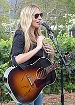 Thumbnail for Holly Williams (musician)