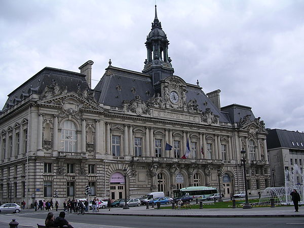 Hôtel de Ville, Place Jean Jaurès