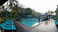 Hotelpool Marriott Bangkok - panoramio.jpg