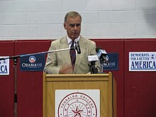 Howard Dean in 2008, during his time as chairman of the Democratic National Committee Howard Dean (2680555525).jpg