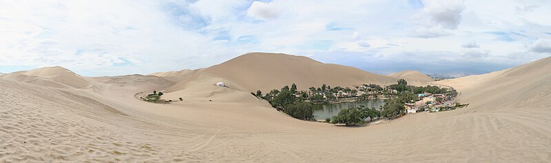 File:Huacachina Dunes.jpg