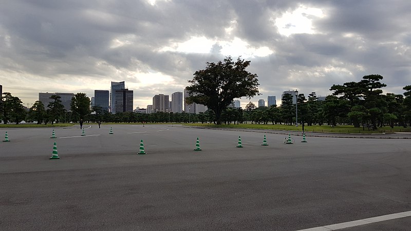 File:Imperial palace front entrance field.jpg