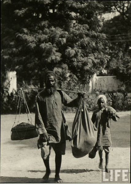 File:Indian snake charmers (unknown date) - 1.jpg