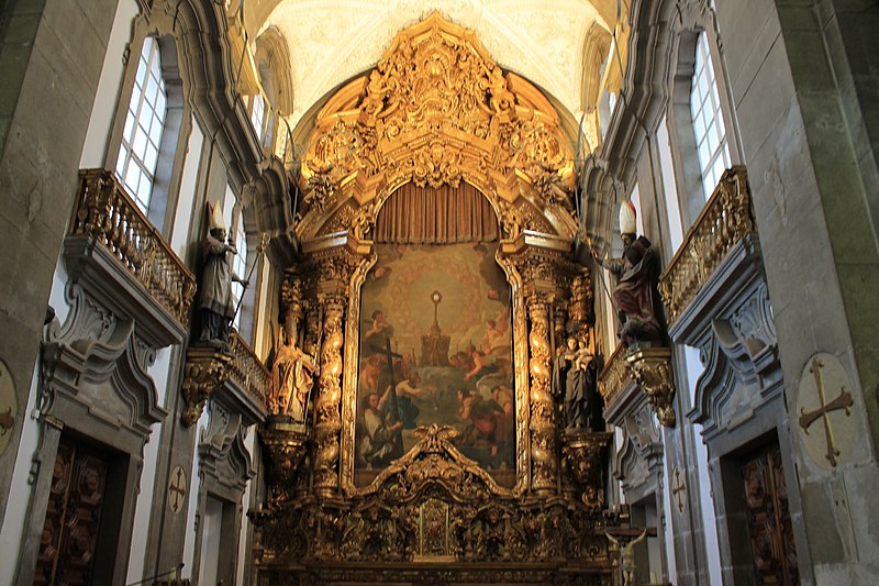 File:Interior view of Igreja de São Nicolau (Porto) 03.jpg