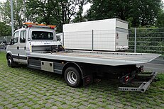 Iveco Daily 70 C 17 Abschleppwagen (03).jpg