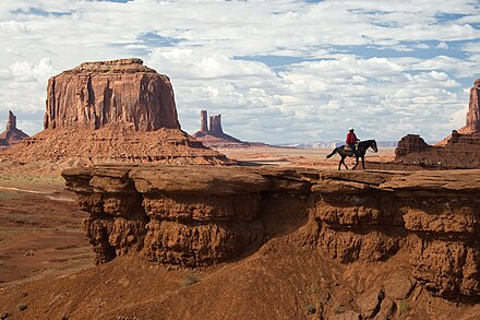 Wild desert. Штат Юта Долина монументов. Джаспер штат Невада. Долина монументов Ковбои. Долина Навахо.