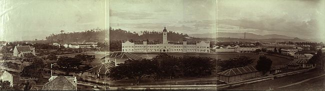 KITLV - 105897 - Lambert & Co., G.R. - Singapore - Mosque at Kuala Lumpur - circa 1900 - small.jpg