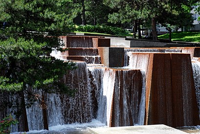 How to get to Keller Fountain Park with public transit - About the place
