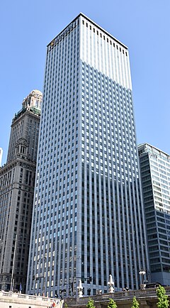 Kemper Bangunan, Chicago pada Mei 2016.jpg