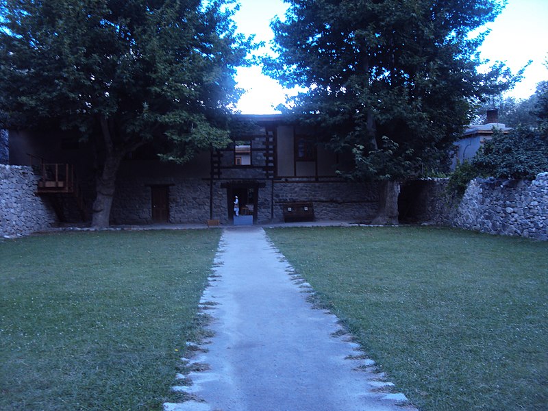 File:Khaplu Fort Entrance Gate.JPG