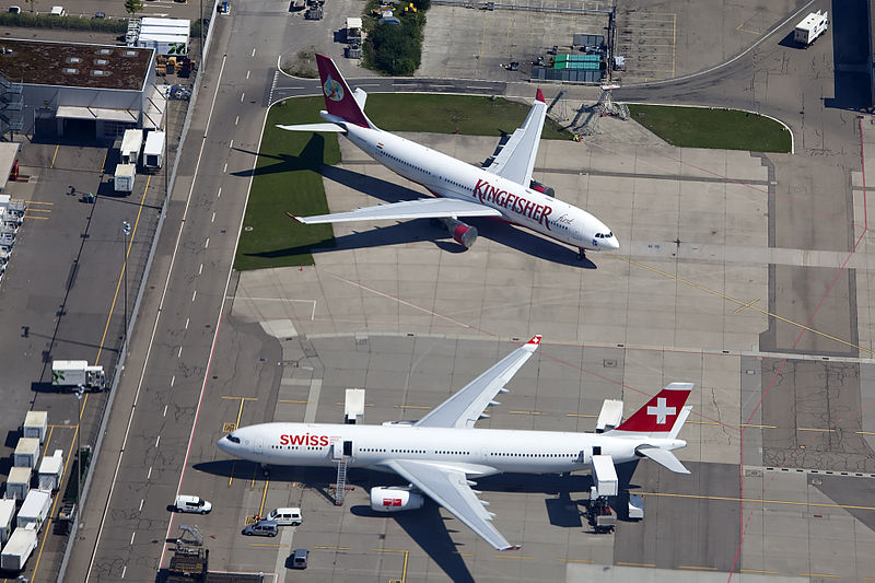 File:King Fisher & Swissair A330 (7924418190).jpg