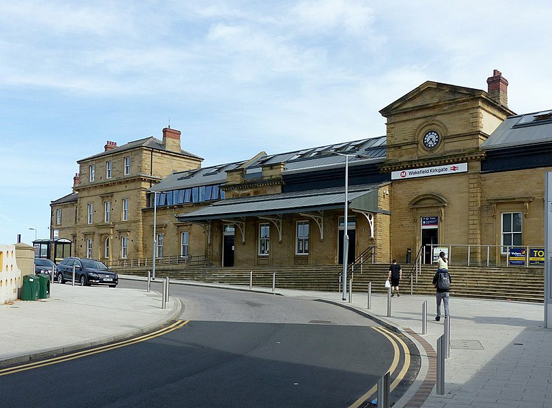 File:Kirkgate Station, Wakefield (geograph 5835116).jpg