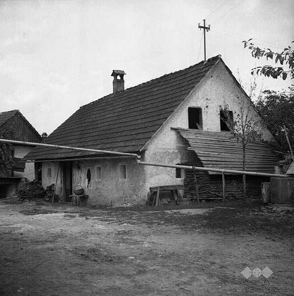 File:Korenova hiša v Starem trgu (Št. Vid) 1950.jpg