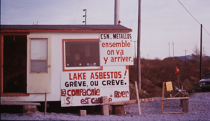 File:Lake Asbestos. Grève in spring 1975.jpg