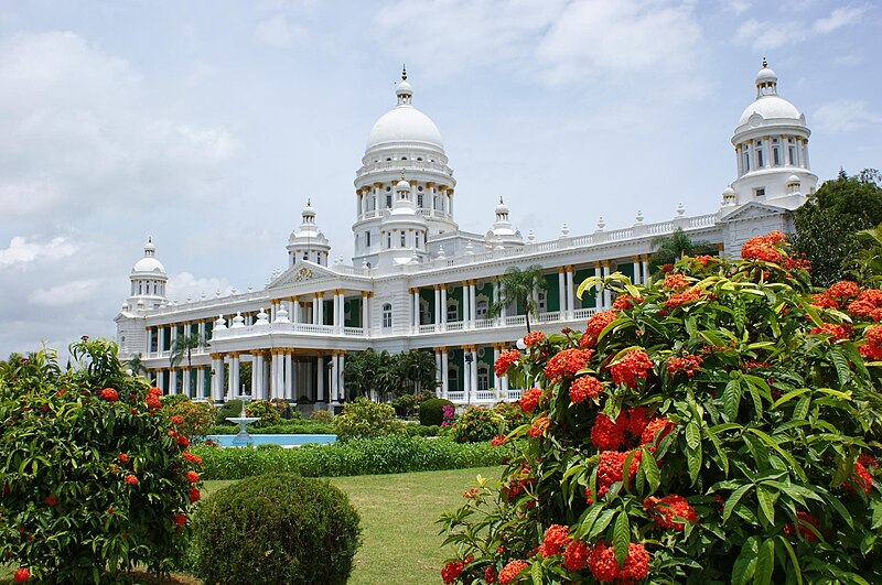 File:Lalitha mahal mysore ml wiki.JPG