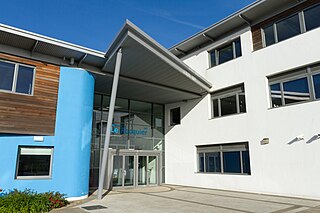 <span class="mw-page-title-main">Le Rocquier School</span> Non-fee paying secondary school in St Clement, Jersey