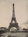 Le parc du Champ de Mars, la Tour Eiffel et le Trocadéro; Vue d'ensemble.jpg
