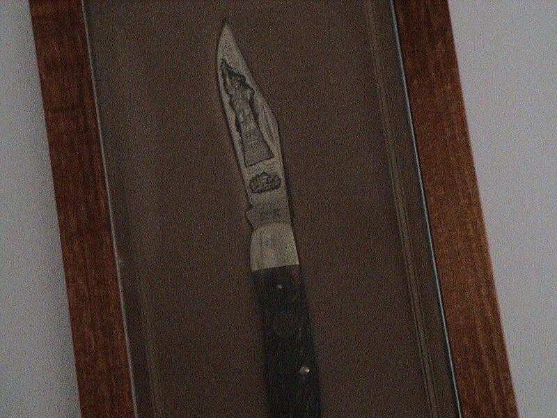 File:LibertyKnife.jpg