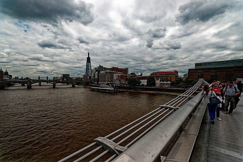 File:London - Millennium Bridge - Panorama View on Shard London Bridge (310m) 2012 by Renzo Piano & Tate Modern 1947-63 by Sir Giles Gilbert Scott 03.jpg