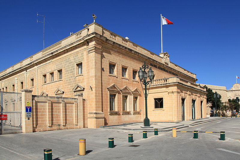 File:Malta - Valletta - Triq il-Papa Piju V - Central Bank of Malta 05 ies.jpg