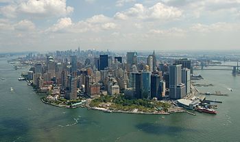 Français : L'île de Manhattan vue d'hélicoptère.