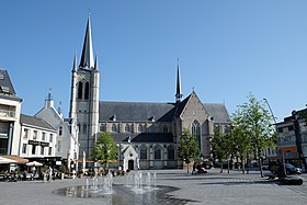 Centralni trg sa crkvom sv.Amandsa