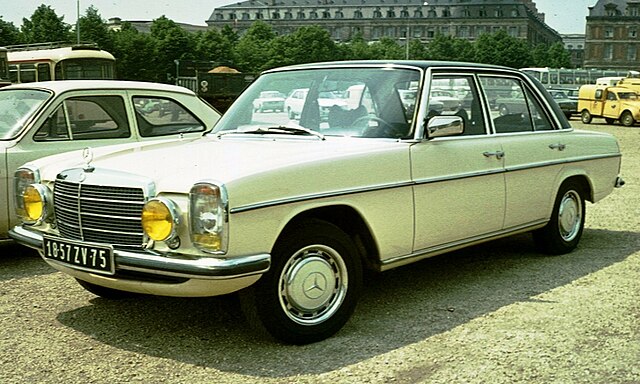 Mercedes-Benz 250 (W114) saloon: This post-facelift version is distinguished by a lower and wider radiator grill and differing treatment below the sin