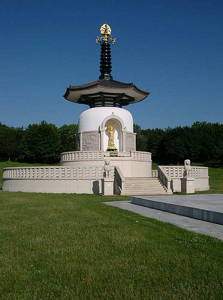 Milton keynes peace pagoda