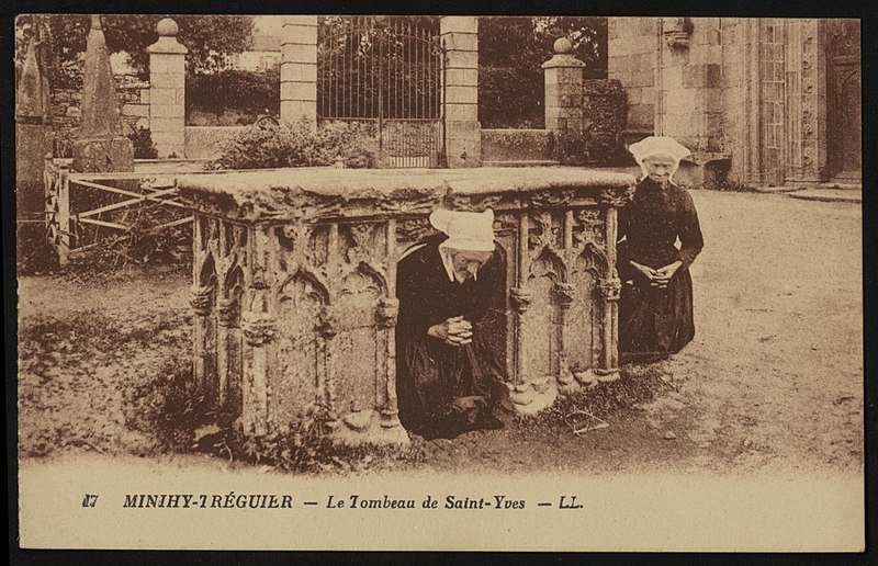 File:Minihy-Tréguier - Tombeau de Saint-Yves - AD22 - 16FI2515.jpg