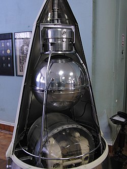 Moscow Polytechnical Museum, Sputnik 2 (4927173535).jpg