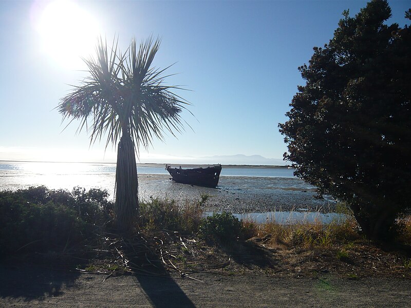 File:Motueka low tide.jpg