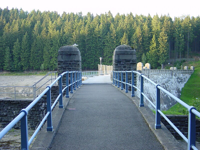 File:Neunzehnhain I Brücke.jpg