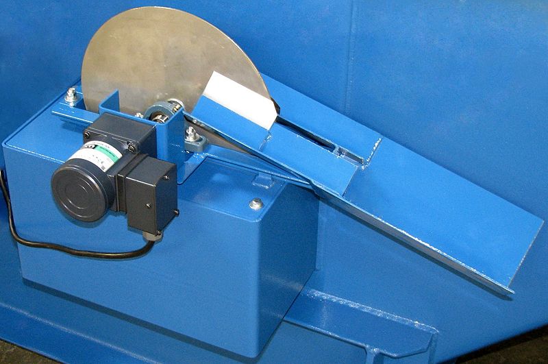 File:Oil Skimmer for StingRay Parts Washer.jpg